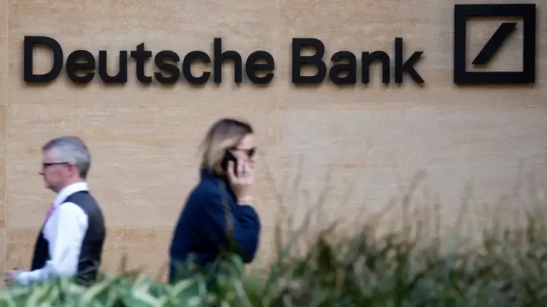 deutsche bank share price collapse
