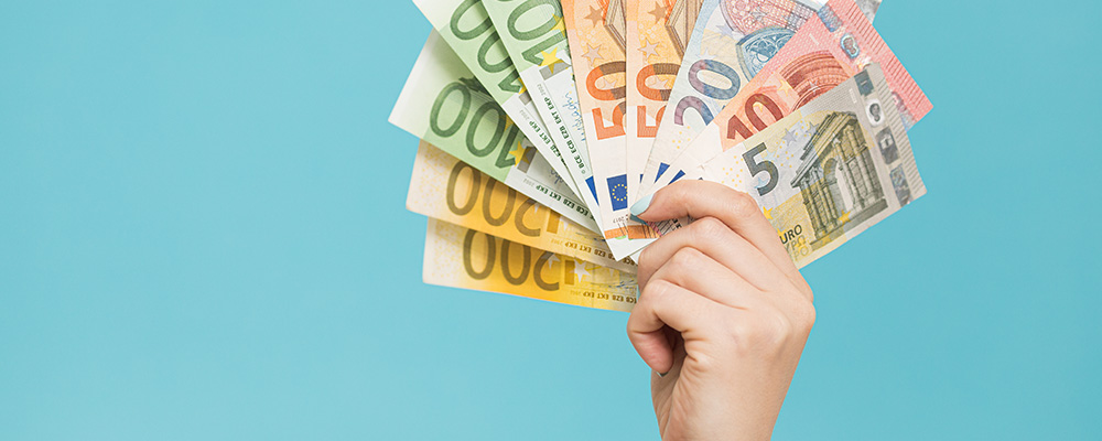 eurusd continues winning streak amidst usd weakness as fomc minutes disappoint